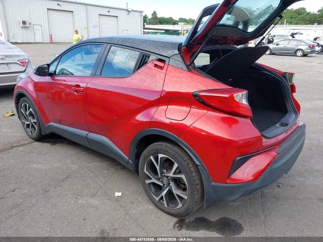 2020 TOYOTA C-HR XLE 3