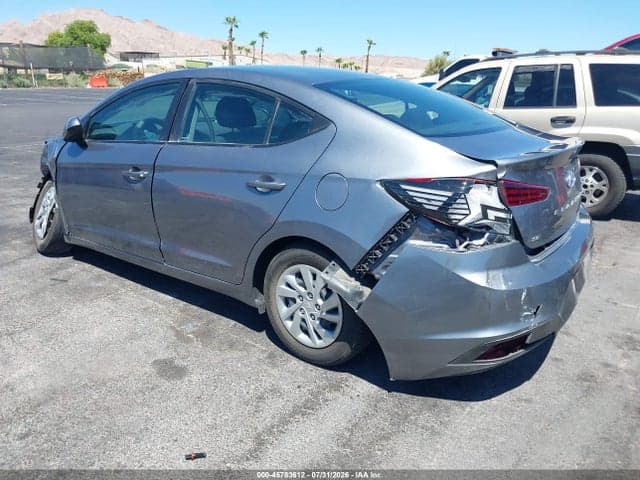 2019 HYUNDAI ELANTRA SE 3