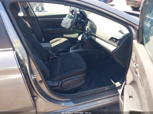 2019 HYUNDAI ELANTRA SE 5