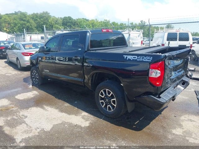 2017 TOYOTA TUNDRA SR5 5.7L V8 3