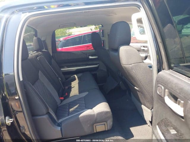 2017 TOYOTA TUNDRA SR5 5.7L V8 8