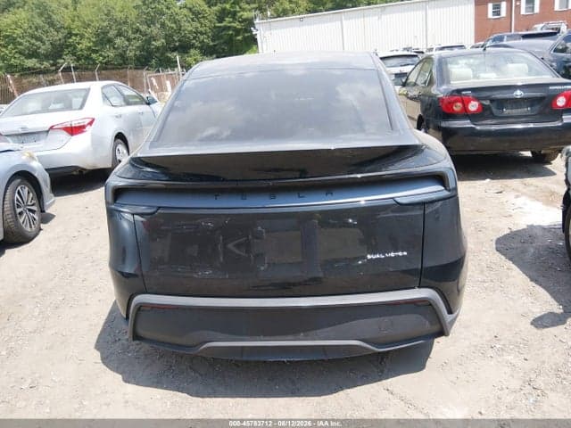 2026 TESLA MODEL Y 15