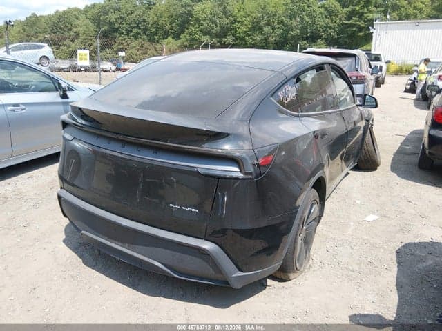 2026 TESLA MODEL Y 4
