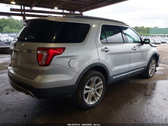 2017 FORD EXPLORER XLT 4