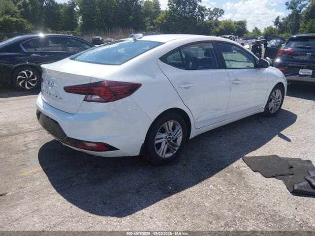 2020 HYUNDAI ELANTRA SEL/VALUE/LIMITED 4