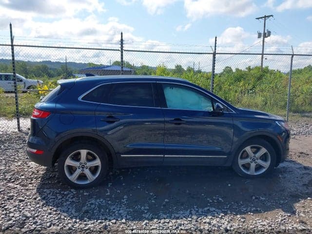 2017 LINCOLN MKC PREMIERE 13