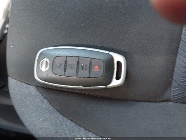 2025 NISSAN VERSA 1.6 SV 11