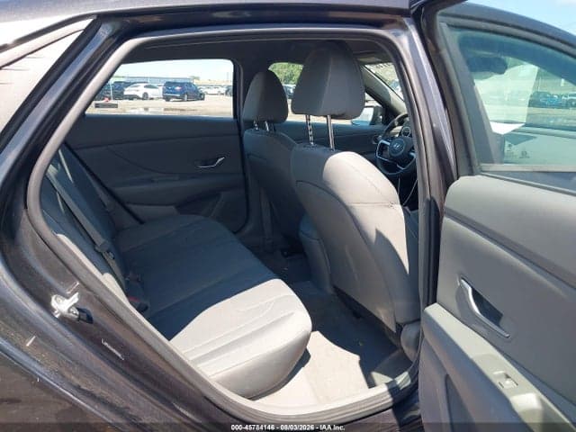 2022 HYUNDAI ELANTRA SEL 8