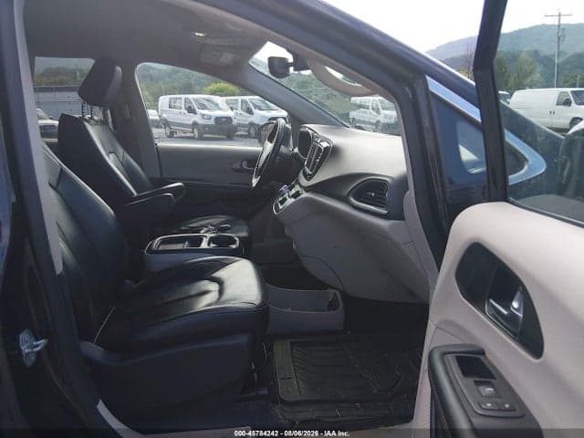 2020 CHRYSLER PACIFICA TOURING L 5