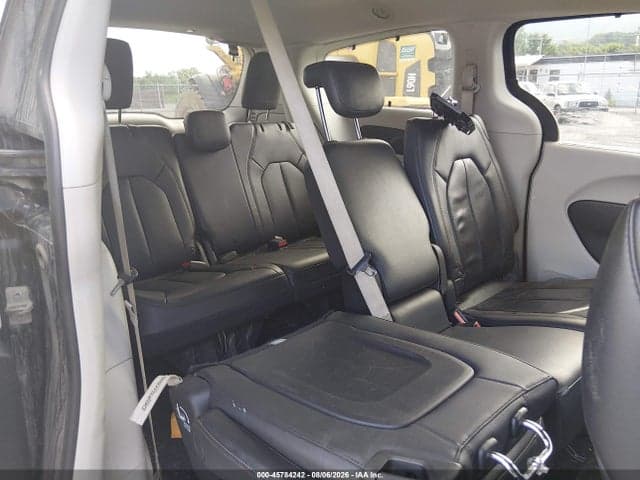 2020 CHRYSLER PACIFICA TOURING L 8