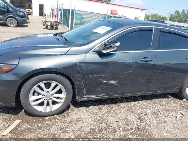 2017 CHEVROLET MALIBU 1LT 18