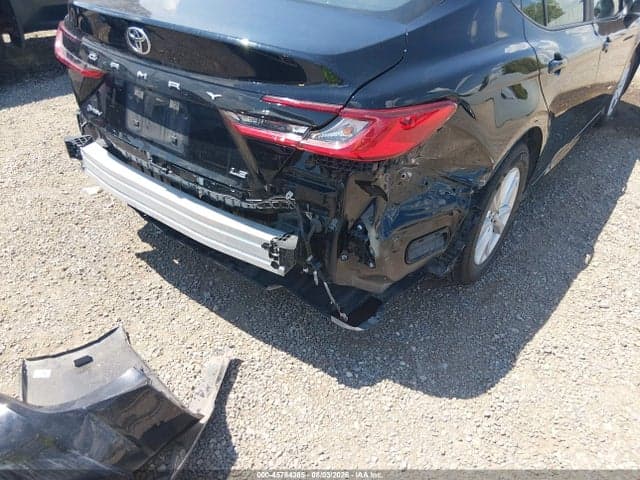 2025 TOYOTA CAMRY XSE/XLE/LE/SE 6