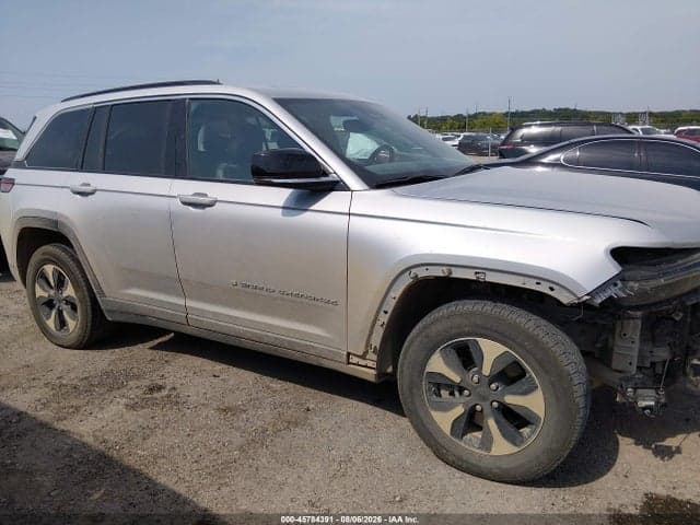 2024 JEEP GRAND CHEROKEE 4XE 14