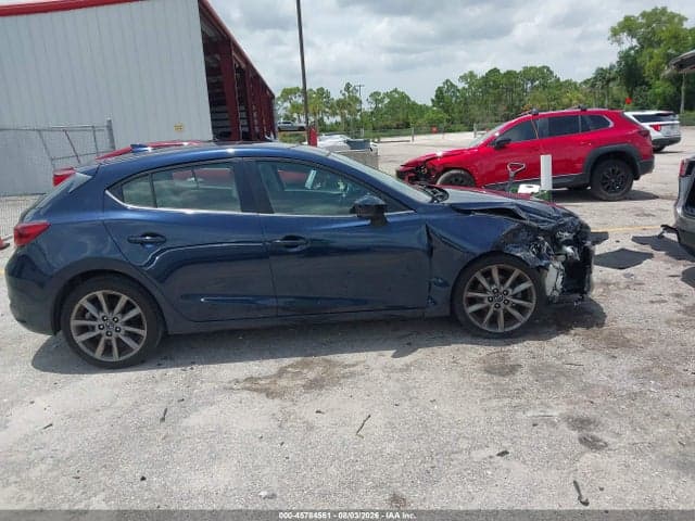 2018 MAZDA MAZDA3 GRAND TOURING 13