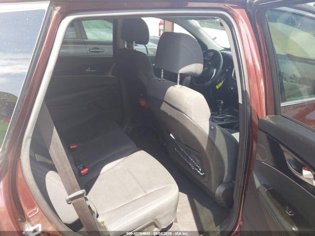 2017 KIA SORENTO 2.4L LX 8