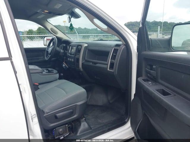 2017 RAM 3500 TRADESMAN 4X4 8' BOX 4