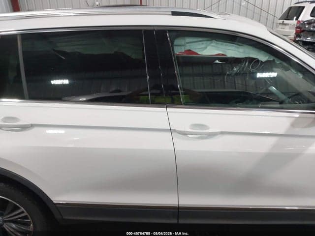 2018 VOLKSWAGEN TIGUAN 2.0T SE/2.0T SEL 13