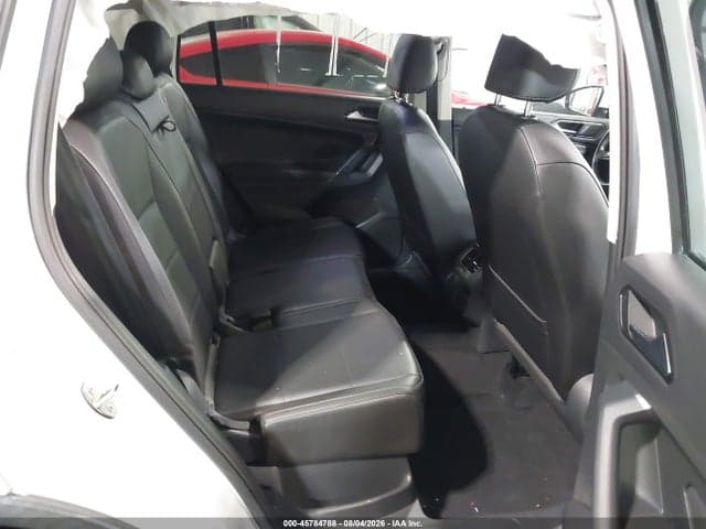 2018 VOLKSWAGEN TIGUAN 2.0T SE/2.0T SEL 8