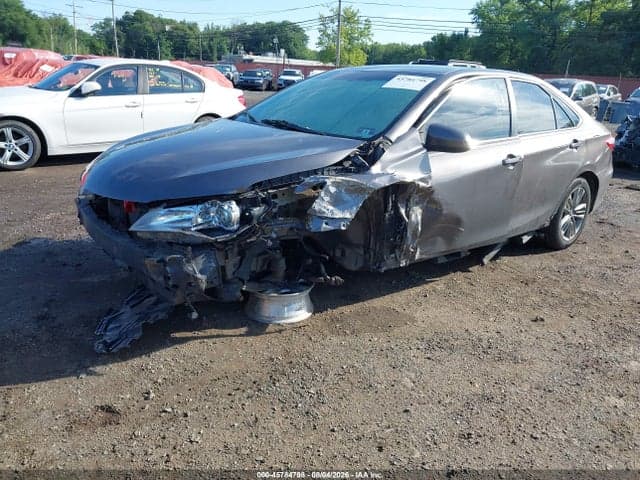 2017 TOYOTA CAMRY SE 2