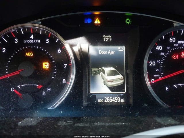 2017 TOYOTA CAMRY SE 15