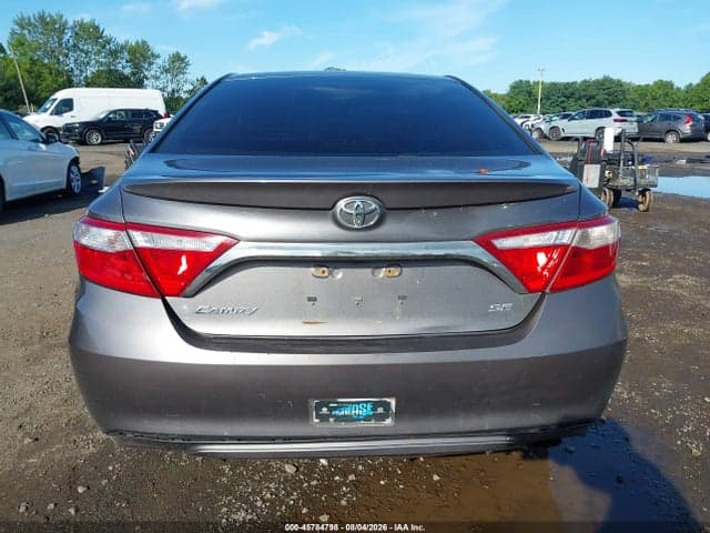 2017 TOYOTA CAMRY SE 16
