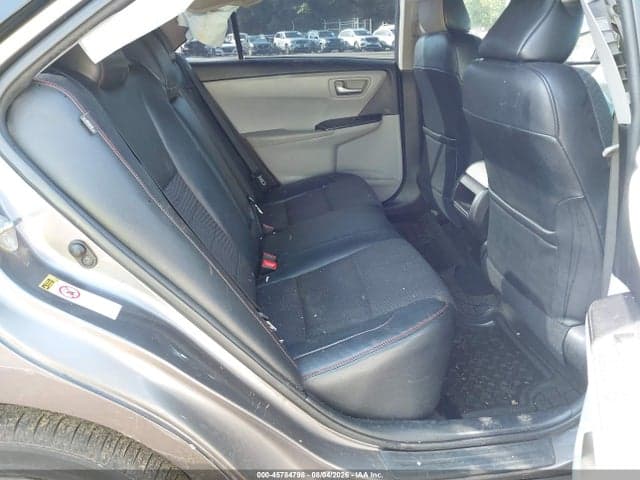 2017 TOYOTA CAMRY SE 8