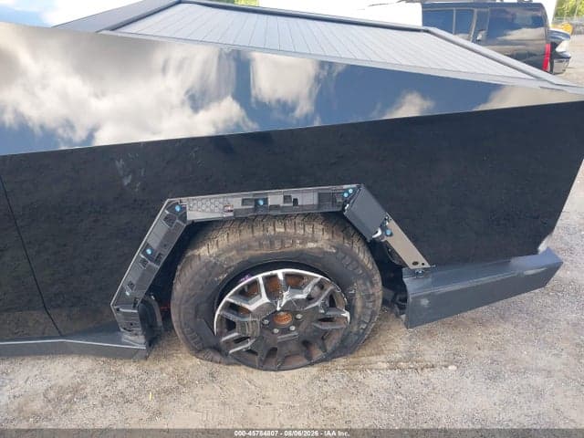 2025 TESLA CYBERTRUCK ALL-WHEEL DRIVE 19