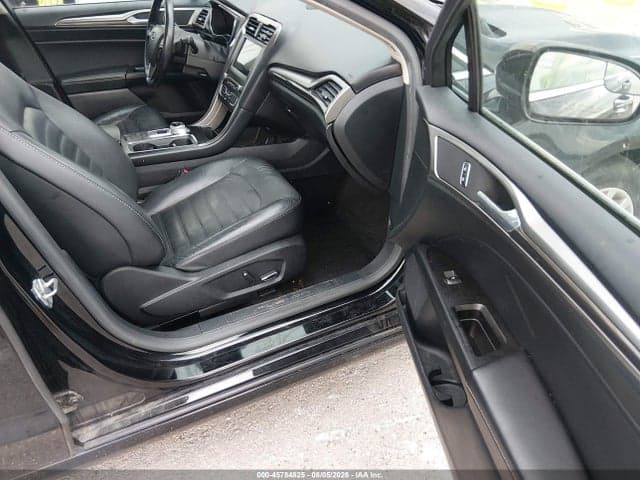 2017 FORD FUSION SE 5