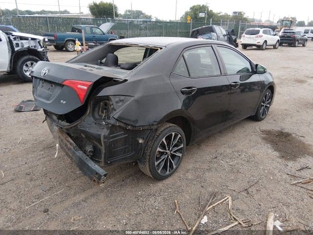 2017 TOYOTA COROLLA SE 4