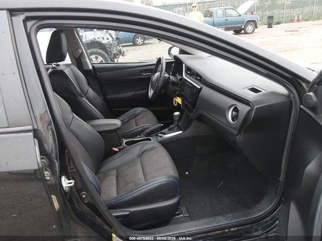 2017 TOYOTA COROLLA SE 5