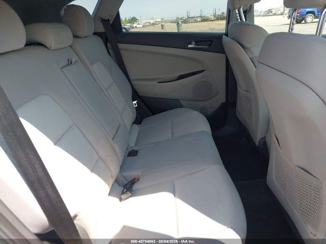 2017 HYUNDAI TUCSON SE 8