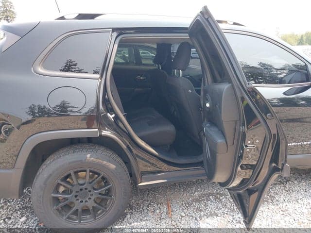 2020 JEEP CHEROKEE LATITUDE 4X4 8
