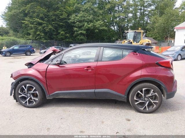 2019 TOYOTA C-HR XLE 15