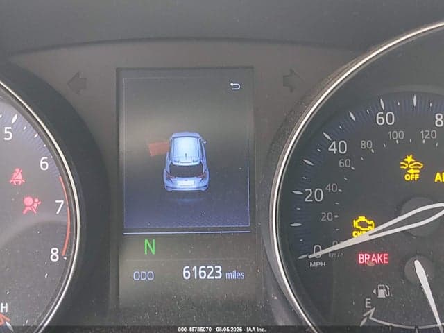 2019 TOYOTA C-HR XLE 16
