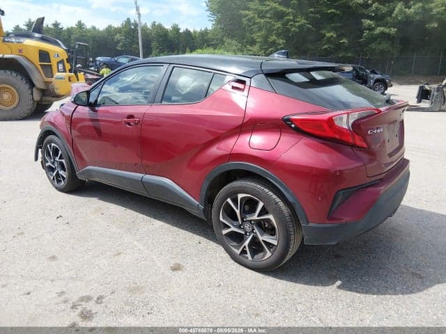 2019 TOYOTA C-HR XLE 3