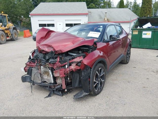 2019 TOYOTA C-HR XLE 6