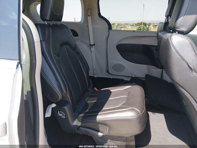 2024 CHRYSLER PACIFICA TOURING L 8