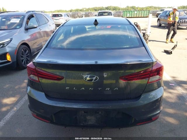 2020 HYUNDAI ELANTRA SEL 16