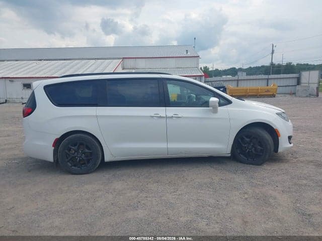 2019 CHRYSLER PACIFICA TOURING L 13