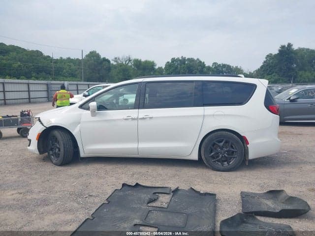 2019 CHRYSLER PACIFICA TOURING L 14
