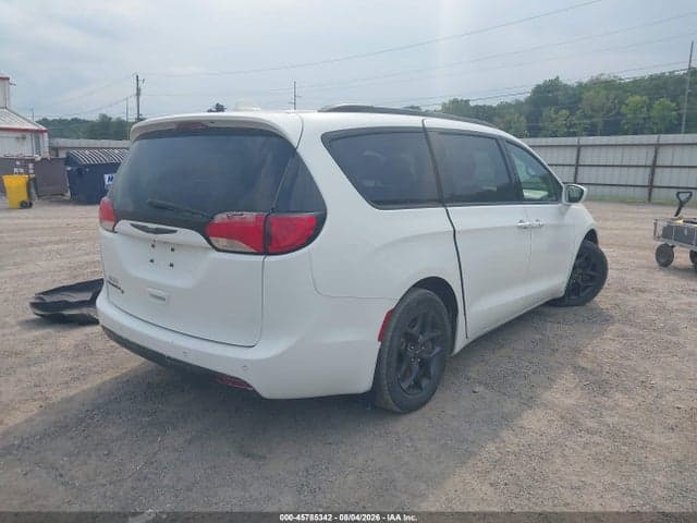 2019 CHRYSLER PACIFICA TOURING L 4