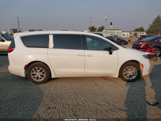 2026 CHRYSLER PACIFICA SELECT 13