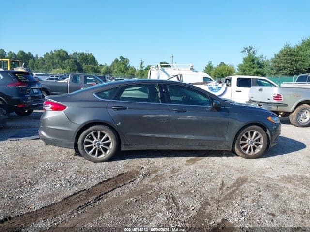 2017 FORD FUSION SE 13