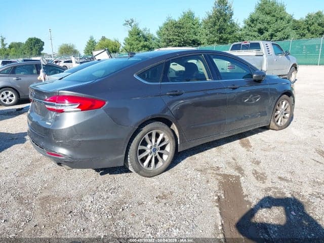 2017 FORD FUSION SE 4