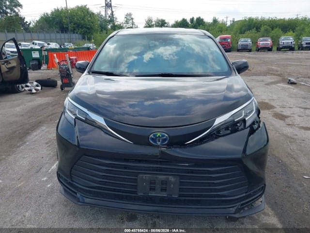 2021 TOYOTA SIENNA LE 12