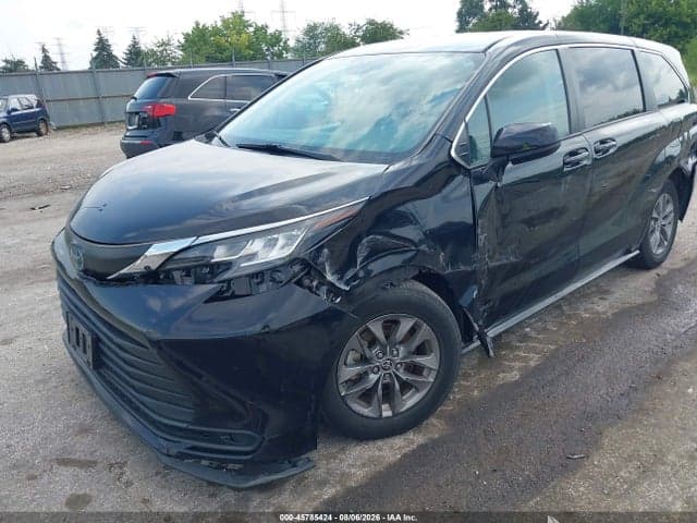 2021 TOYOTA SIENNA LE 6