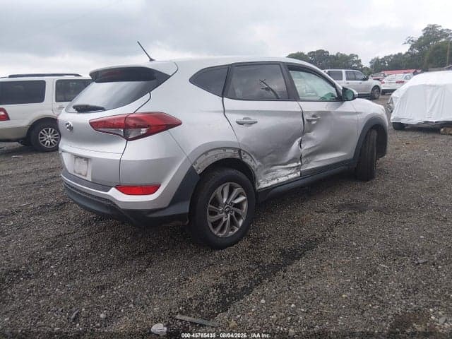 2018 HYUNDAI TUCSON SE 4