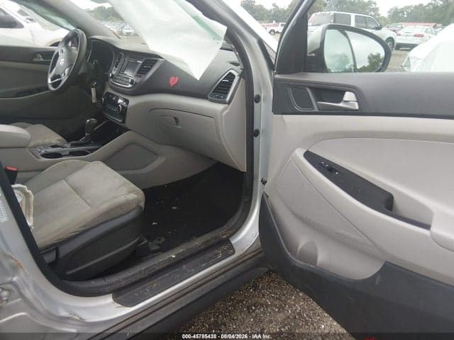 2018 HYUNDAI TUCSON SE 5