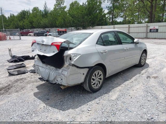 2017 TOYOTA COROLLA LE 4