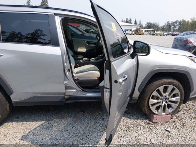 2019 TOYOTA RAV4 LIMITED 5